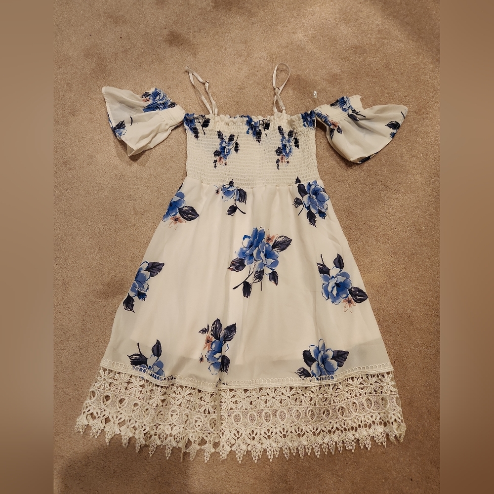 Cream and Blue Cold Shoulder Adjustable Strap Dress--Cottagecore - SMALL -  NWT